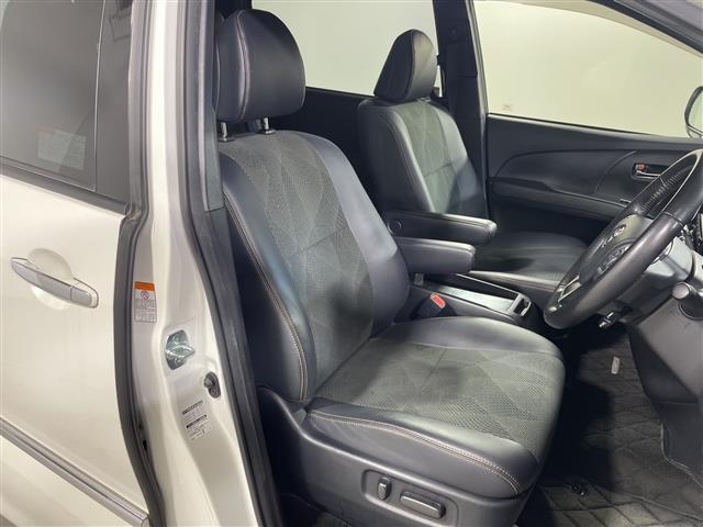 エスティマ アエラス　プレミアム　大型ムーンルーフ　純正９型ナビ　フルセグＴＶ　Ｂｌｕｅｔｏｏｔｈ対応　ドライブレコーダー　ビルトインＥＴＣ　両側パワースライドドア　ハーフレザーシート　キャプテンシート　純正ＬＥＤランプ　フォグランプ（24枚目）