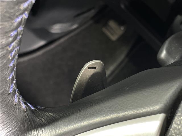 N-BOXカスタム G ターボSSブラックスタイルパッケージ 社外7インチナビ バックカメラ クルコン 両側パワースライドドア ハーフレザーシート ヒートシーター LED ビルトインETC フロアマット ウィンカーミラー フォグランプ 純正15インチAW(7枚目)