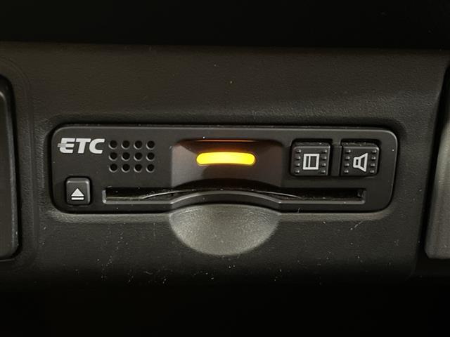 N-BOXカスタム G ターボSSブラックスタイルパッケージ 社外7インチナビ バックカメラ クルコン 両側パワースライドドア ハーフレザーシート ヒートシーター LED ビルトインETC フロアマット ウィンカーミラー フォグランプ 純正15インチAW(9枚目)