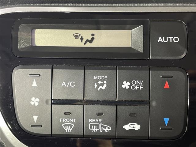 N-BOXカスタム G ターボSSブラックスタイルパッケージ 社外7インチナビ バックカメラ クルコン 両側パワースライドドア ハーフレザーシート ヒートシーター LED ビルトインETC フロアマット ウィンカーミラー フォグランプ 純正15インチAW(18枚目)