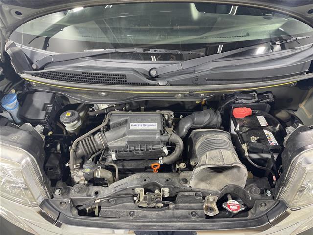 N-BOXカスタム G ターボSSブラックスタイルパッケージ 社外7インチナビ バックカメラ クルコン 両側パワースライドドア ハーフレザーシート ヒートシーター LED ビルトインETC フロアマット ウィンカーミラー フォグランプ 純正15インチAW(42枚目)