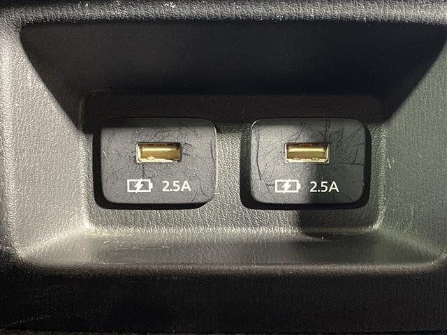 ＣＸ－８ ＸＤ　Ｌパッケージ　ワンオーナー　純正ナビ　全周囲カメラ　ステアリングヒーター　前席シートヒーター　前席パワーシート　運転席メモリーシート　前席シートベンチレーション　キャプテンシート　スペアキー１本　純正フロアマット（8枚目）