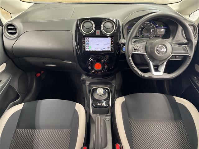 ノート ｅ－パワー　Ｘ　純正ナビ　全周囲カメラ　バックカメラ　ＥＴＣ　純正ドライブレコーダー　純正フロアマット　ステアリングスイッチ　デジタルインナーミラー　プッシュスタート　スマートキー　スペアキー１本　ＬＥＤヘッドライト（2枚目）