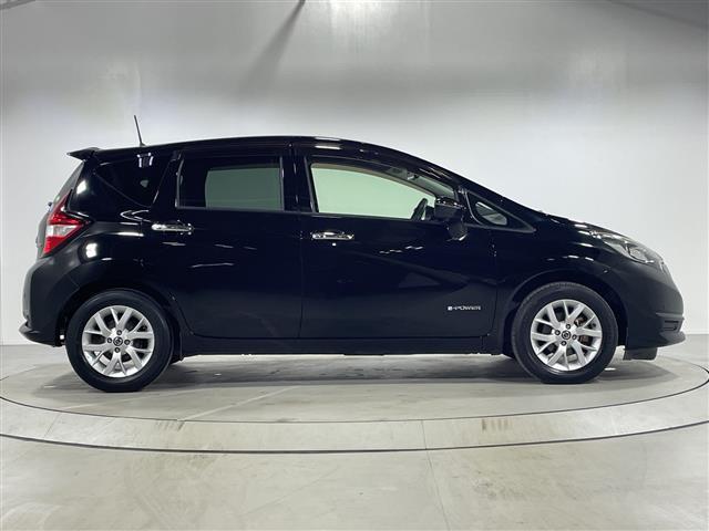 ノート ｅ－パワー　Ｘ　純正ナビ　全周囲カメラ　バックカメラ　ＥＴＣ　純正ドライブレコーダー　純正フロアマット　ステアリングスイッチ　デジタルインナーミラー　プッシュスタート　スマートキー　スペアキー１本　ＬＥＤヘッドライト（37枚目）