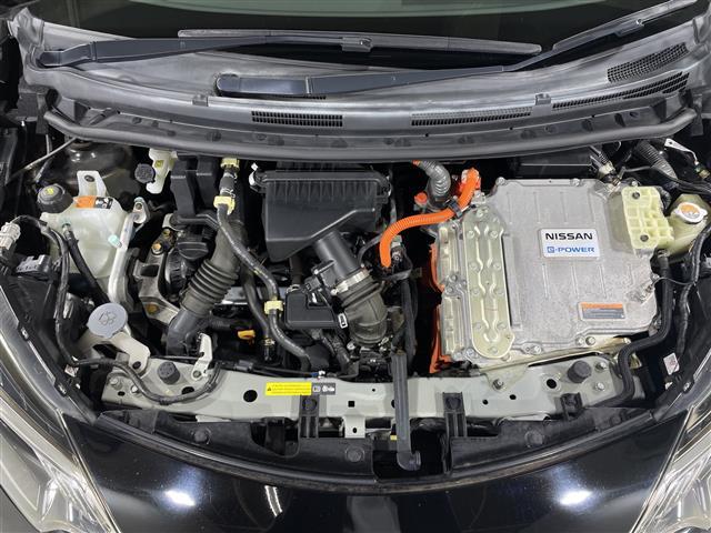 ノート ｅ－パワー　Ｘ　純正ナビ　全周囲カメラ　バックカメラ　ＥＴＣ　純正ドライブレコーダー　純正フロアマット　ステアリングスイッチ　デジタルインナーミラー　プッシュスタート　スマートキー　スペアキー１本　ＬＥＤヘッドライト（42枚目）