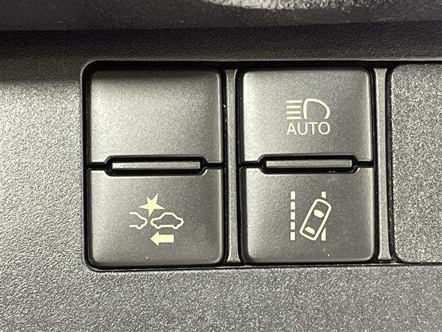 シエンタ ハイブリッドG 純正ナビ 両側電動 セーフティセンス Bカメラ ETC LED 前後ドラレコ スマートキー 純15AW オートライト フォグランプ ドアバイザー フロアマット 電格ミラー 保証書 取説(14枚目)