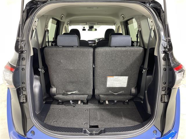 シエンタ ハイブリッドG 純正ナビ 両側電動 セーフティセンス Bカメラ ETC LED 前後ドラレコ スマートキー 純15AW オートライト フォグランプ ドアバイザー フロアマット 電格ミラー 保証書 取説(26枚目)