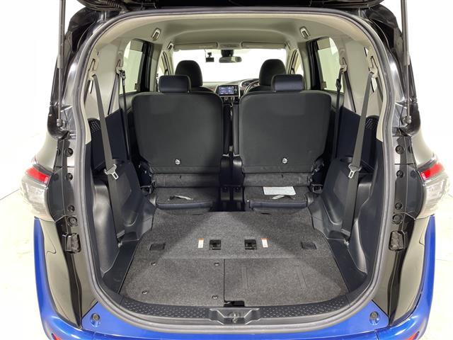 シエンタ ハイブリッドG 純正ナビ 両側電動 セーフティセンス Bカメラ ETC LED 前後ドラレコ スマートキー 純15AW オートライト フォグランプ ドアバイザー フロアマット 電格ミラー 保証書 取説(27枚目)