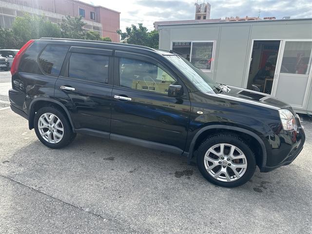 エクストレイル ２０Ｘｔｔ　内地仕入車両　社外ナビフルセグＴＶ　ＣＤ　ＤＶＤ　Ｂｌｕｅｔｏｏｔｈ　シートヒーター　ＥＴＣ（12枚目）