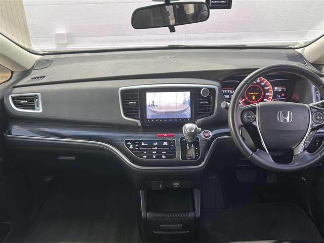 オデッセイ アブソルート（3枚目）