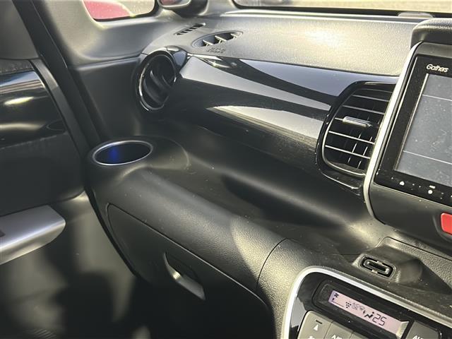 N-BOXカスタム G・ターボLパッケージ ☆純正ナビ(地図SDカードなし)☆両側パワースライドドア☆バックカメラ☆クルーズコントロール☆ステアリングスイッチ☆パドルシフト☆スマートキー☆純正アルミホイール☆プッシュスタート(12枚目)