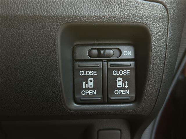 N-BOXカスタム G SSパッケージ ☆純正ギャザーズナビ☆バックカメラ☆ワンセグテレビ☆前席シートヒーター☆両側パワースライドドア☆ETC☆スマートキー☆オートライト☆純正フロアマット☆LEDフォグライト(14枚目)