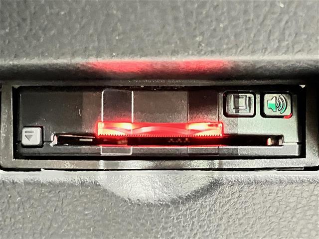 C-HR G フルモデリスタエアロ/ALPINE製9インチナビ/バックカメラ/レーダークルーズコントロール/ETC/シートヒーター/コーナーセンサー前後/レーンキープアシスト/HDMI接続/BSM/LEDライト(21枚目)