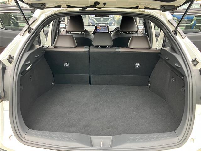 C-HR G フルモデリスタエアロ/ALPINE製9インチナビ/バックカメラ/レーダークルーズコントロール/ETC/シートヒーター/コーナーセンサー前後/レーンキープアシスト/HDMI接続/BSM/LEDライト(38枚目)