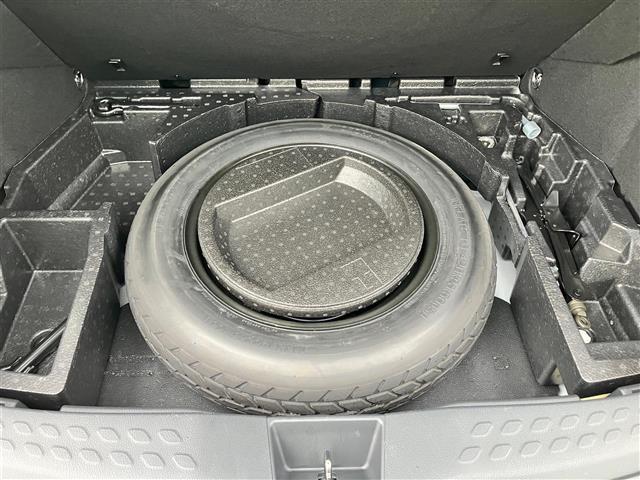 C-HR G フルモデリスタエアロ/ALPINE製9インチナビ/バックカメラ/レーダークルーズコントロール/ETC/シートヒーター/コーナーセンサー前後/レーンキープアシスト/HDMI接続/BSM/LEDライト(41枚目)