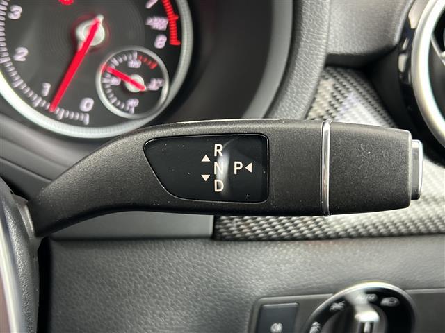 Ｂクラス スポーツ　純正ＨＤＤナビ　ＢＴ／ＣＤ／ＤＶＤ／ＳＤ／フルセグＴＶ　ＡｐｐｌｅＣａｒＰｌａｙ／ＡｎｄｒｏｉｄＡｕｔｏ　バックカメラ　ＢＳＡ　ＬＫＡ　ＡＣＣ　アクティブブレーキアシスト　半革　電動シート　ＬＥＤ（11枚目）