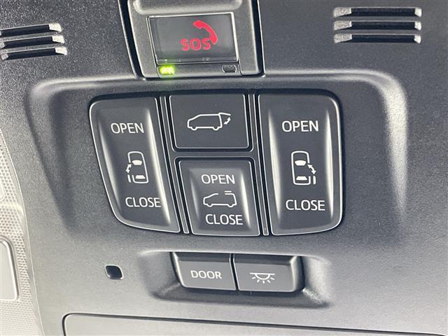 アルファードハイブリッド ＳＲ　Ｃパッケージ　純正９型ナビ　純正１２．１型ナビ　ツインムーンルーフ　ブラインドスポットモニター　デジタルインナーミラー　アダプティブクルーズコントロール　パワーバックドア　シートベンチレーション　ＥＴＣ　禁煙車（12枚目）