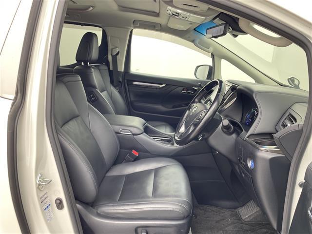 アルファードハイブリッド ＳＲ　Ｃパッケージ　純正９型ナビ　純正１２．１型ナビ　ツインムーンルーフ　ブラインドスポットモニター　デジタルインナーミラー　アダプティブクルーズコントロール　パワーバックドア　シートベンチレーション　ＥＴＣ　禁煙車（14枚目）