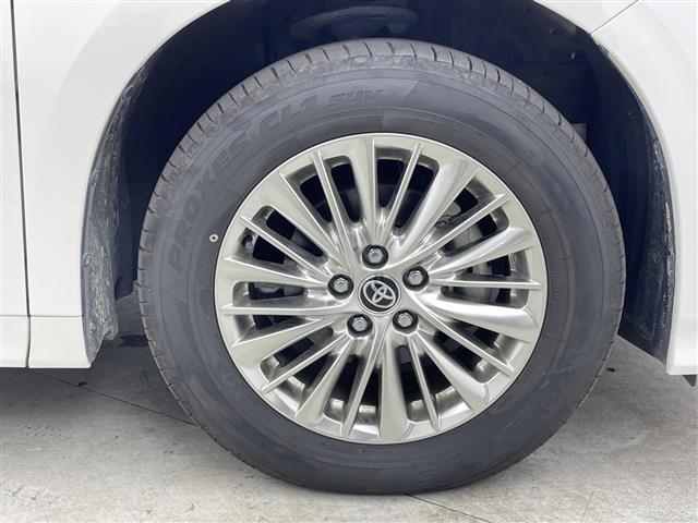 アルファードハイブリッド ＳＲ　Ｃパッケージ　純正９型ナビ　純正１２．１型ナビ　ツインムーンルーフ　ブラインドスポットモニター　デジタルインナーミラー　アダプティブクルーズコントロール　パワーバックドア　シートベンチレーション　ＥＴＣ　禁煙車（17枚目）