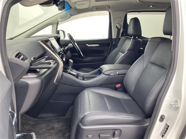 アルファードハイブリッド ＳＲ　Ｃパッケージ　純正９型ナビ　純正１２．１型ナビ　ツインムーンルーフ　ブラインドスポットモニター　デジタルインナーミラー　アダプティブクルーズコントロール　パワーバックドア　シートベンチレーション　ＥＴＣ　禁煙車（32枚目）