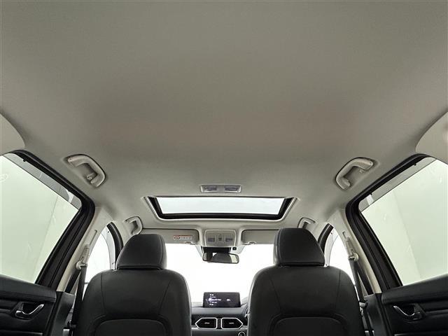 ＣＸ－５ ＸＤ　ブラックトーンエディション　サンルーフ　ＢＯＳＥサウンド　３６０度ビューモニター　シートヒーター　純正ナビ　ＥＴＣ　レーダークルーズコントロール　ＢＳＭ　ヘッドアップディスプレイ　ハーフレザーシート　パワーバックドア　ＬＥＤ（12枚目）