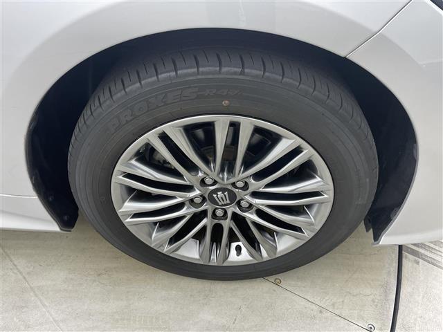 クラウンハイブリッド Ｓ　純正１２．３インチナビ　バックカメラ　ハーフレザーシート　パワーシート　シートヒーター　ステアリングヒーター　ビルトインＥＴＣ　ドライブレコーダー　トヨタセーフティーセンス　追従クルコン　ＢＳＭ（8枚目）