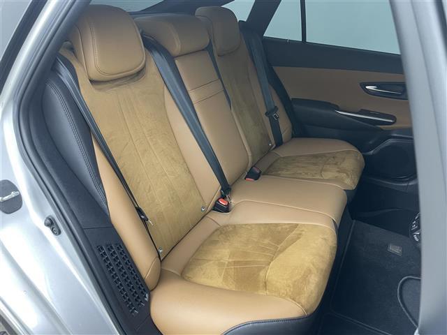 クラウンハイブリッド Ｓ　純正１２．３インチナビ　バックカメラ　ハーフレザーシート　パワーシート　シートヒーター　ステアリングヒーター　ビルトインＥＴＣ　ドライブレコーダー　トヨタセーフティーセンス　追従クルコン　ＢＳＭ（15枚目）