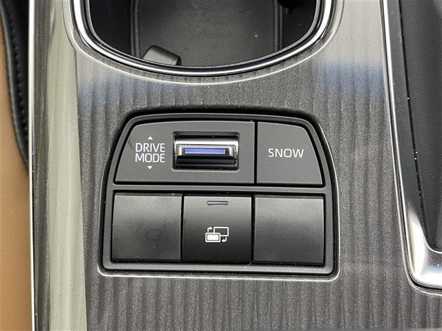 クラウンハイブリッド Ｓ　純正１２．３インチナビ　バックカメラ　ハーフレザーシート　パワーシート　シートヒーター　ステアリングヒーター　ビルトインＥＴＣ　ドライブレコーダー　トヨタセーフティーセンス　追従クルコン　ＢＳＭ（33枚目）