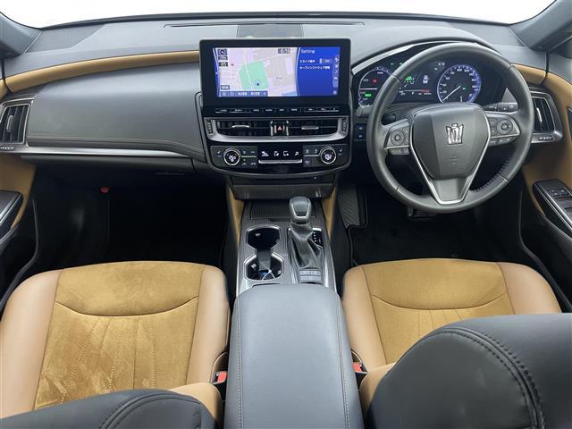 クラウンハイブリッド Ｓ　純正１２．３インチナビ　バックカメラ　ハーフレザーシート　パワーシート　シートヒーター　ステアリングヒーター　ビルトインＥＴＣ　ドライブレコーダー　トヨタセーフティーセンス　追従クルコン　ＢＳＭ（42枚目）