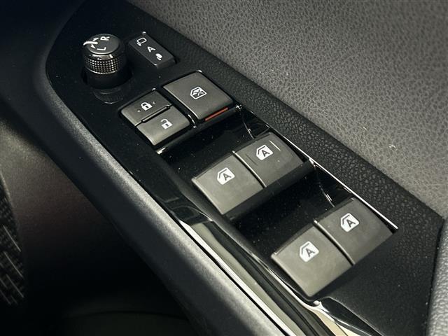 プリウス S 純正ナビ フルセグ CD DVD BT MSV バックカメラ ビルトインETC プリクラッシュセーフティー LDA レーダークルーズコントロール ふらつき検知機能 LEDヘッドライト オートライト(35枚目)