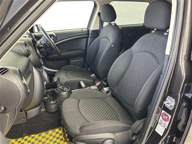 MINI クーパーSD クロスオーバー 社外SDナビ BT Bカメ LED ETC 純正AW DVD 横滑り防止機能 リモコンキー プッシュスタート サイドエアバッグ カーテンエアバッグ 社外フロアマット オートライト スペアキー1本(24枚目)