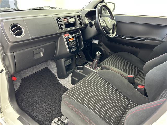 アルトワークス ベースグレード クラリオンオーディオ CD AUX FM AM RECARO セミバケットシート 社外マフラー RSRダウンサス 5MT 電動格納ミラー スマートキー プッシュスタート HIDヘッド オートライト(22枚目)