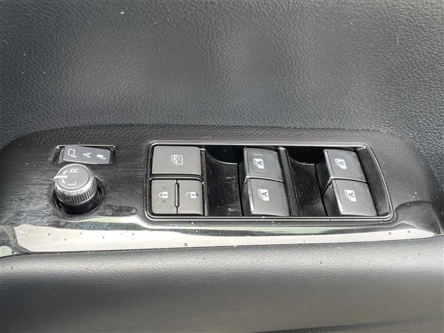 アルファード ２．５Ｓ　Ｃパッケージ　純正９型ナビ／ＣＤ／ＤＶＤ／Ｂｌｕｅｔｏｏｔｈ／フルセグＴＶ／バックカメラ／フリップダウンモニター／ＥＴＣ／ドラレコ／レーダークルーズコントロール／ハンドルヒーター／エアーシート（22枚目）