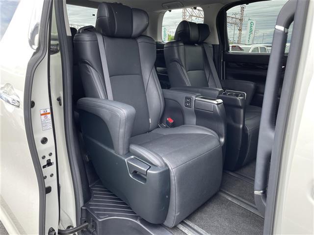 アルファード ２．５Ｓ　Ｃパッケージ　純正９型ナビ／ＣＤ／ＤＶＤ／Ｂｌｕｅｔｏｏｔｈ／フルセグＴＶ／バックカメラ／フリップダウンモニター／ＥＴＣ／ドラレコ／レーダークルーズコントロール／ハンドルヒーター／エアーシート（25枚目）