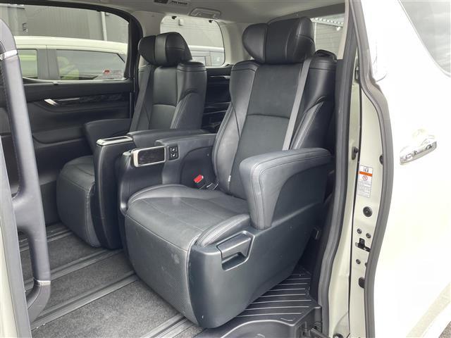 アルファード ２．５Ｓ　Ｃパッケージ　純正９型ナビ／ＣＤ／ＤＶＤ／Ｂｌｕｅｔｏｏｔｈ／フルセグＴＶ／バックカメラ／フリップダウンモニター／ＥＴＣ／ドラレコ／レーダークルーズコントロール／ハンドルヒーター／エアーシート（29枚目）