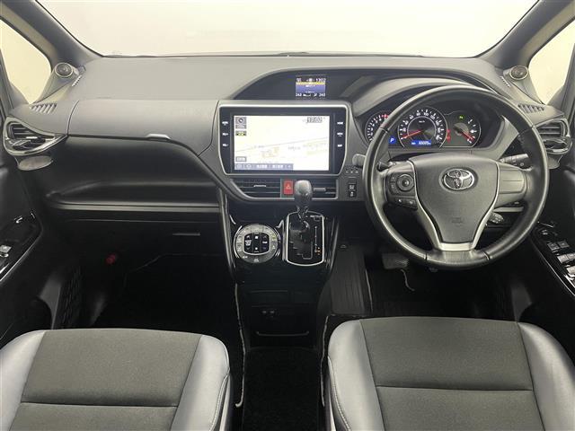 ノア Ｓｉ　ダブルバイビーＩＩ　純正１０型ナビ　純正１２．１型後席モニター　衝突被害軽減ブレーキ　両側電動スライドドア　クルコン　レーンキープ　　ＬＥＤオートライト　純正ドラレコ　ＥＴＣ　レザーステアリング　スマートキー　純正ＡＷ（2枚目）