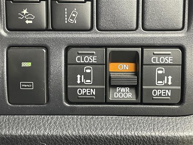 ノア Ｓｉ　ダブルバイビーＩＩ　純正１０型ナビ　純正１２．１型後席モニター　衝突被害軽減ブレーキ　両側電動スライドドア　クルコン　レーンキープ　　ＬＥＤオートライト　純正ドラレコ　ＥＴＣ　レザーステアリング　スマートキー　純正ＡＷ（15枚目）