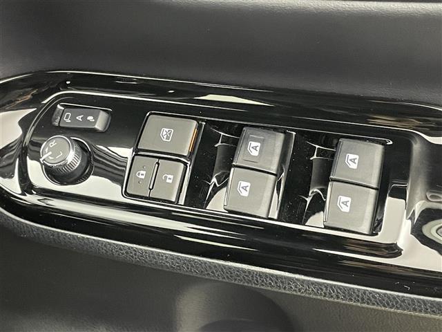 ノア Ｓｉ　ダブルバイビーＩＩ　純正１０型ナビ　純正１２．１型後席モニター　衝突被害軽減ブレーキ　両側電動スライドドア　クルコン　レーンキープ　　ＬＥＤオートライト　純正ドラレコ　ＥＴＣ　レザーステアリング　スマートキー　純正ＡＷ（23枚目）