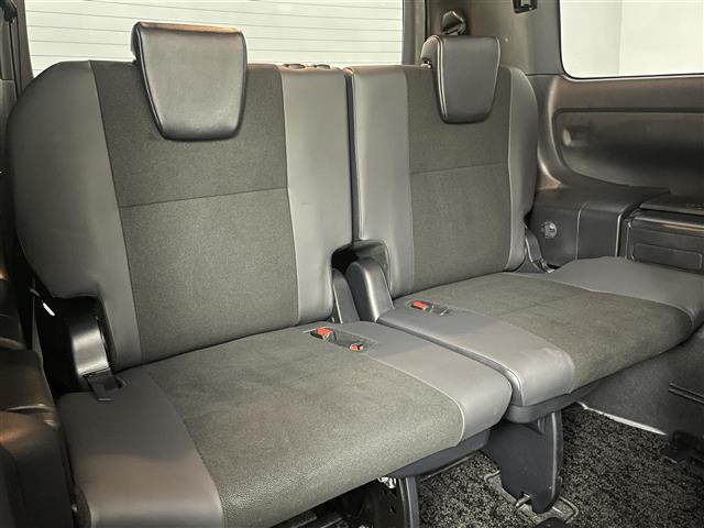 ノア Ｓｉ　ダブルバイビーＩＩ　純正１０型ナビ　純正１２．１型後席モニター　衝突被害軽減ブレーキ　両側電動スライドドア　クルコン　レーンキープ　　ＬＥＤオートライト　純正ドラレコ　ＥＴＣ　レザーステアリング　スマートキー　純正ＡＷ（29枚目）