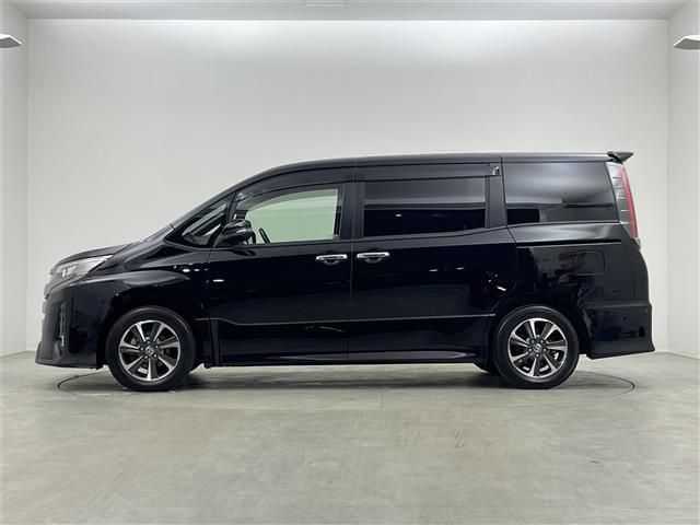 ノア Ｓｉ　ダブルバイビーＩＩ　純正１０型ナビ　純正１２．１型後席モニター　衝突被害軽減ブレーキ　両側電動スライドドア　クルコン　レーンキープ　　ＬＥＤオートライト　純正ドラレコ　ＥＴＣ　レザーステアリング　スマートキー　純正ＡＷ（38枚目）