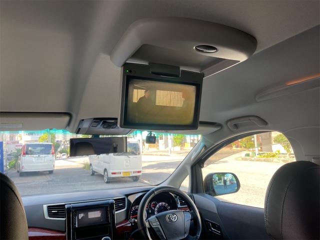 後席モニターつき！！お子様もあきなくドライブが楽しめますね！！