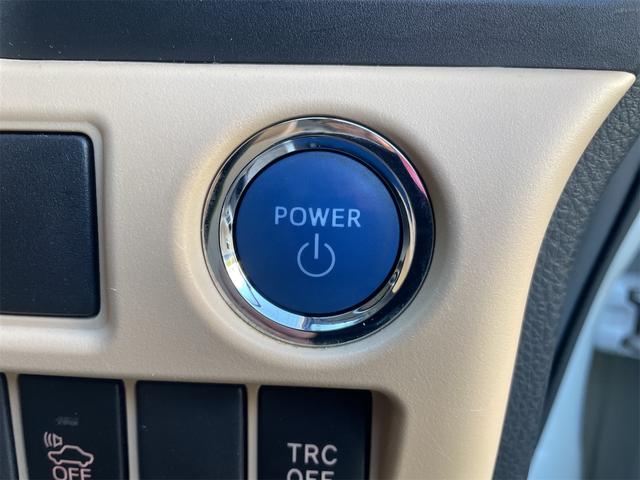 押せばエンジン始動！プッシュスタートです☆キーをポケットなどに入れててもエンジンがつけられるのでとっても便利♪ポチッとエンジンをかけて週末はドライブにでかけましょー♪