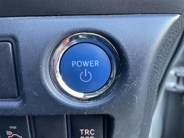 押せばエンジン始動！プッシュスタートです☆キーをポケットなどに入れててもエンジンがつけられるのでとっても便利♪ポチッとエンジンをかけて週末はドライブにでかけましょー♪