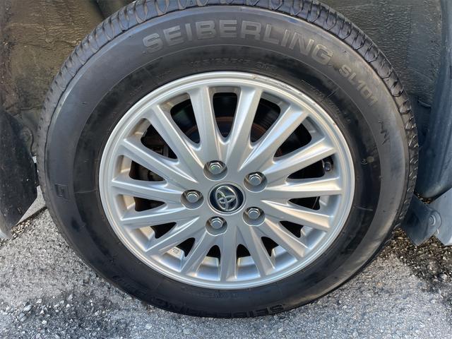 やはり足元にアルミホイールを履いていると、より車が良く見えますねよね！洗車の際は是非、ボディもですがアルミもしっかりと洗ってあげると輝きが復活しますので、足元もピッカピカでいきましょー！