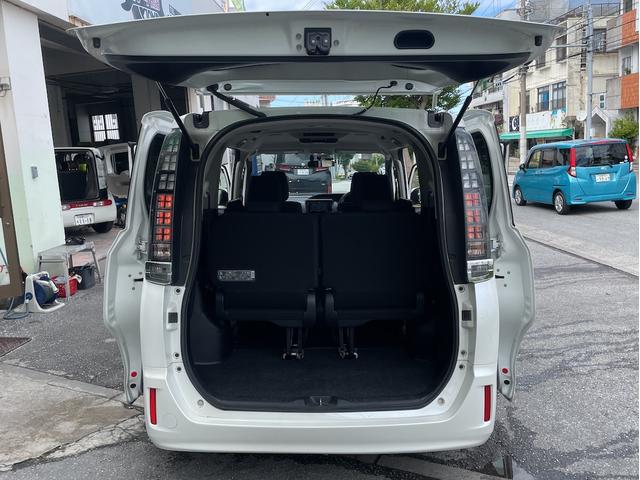 国道５８号線の仲西交差点をパイプライン方面に向かって最初の信号の角にございます。スタッフ一同、皆様のお越しをおまちしております。　お問合せは　０９８－８７５－５４０２