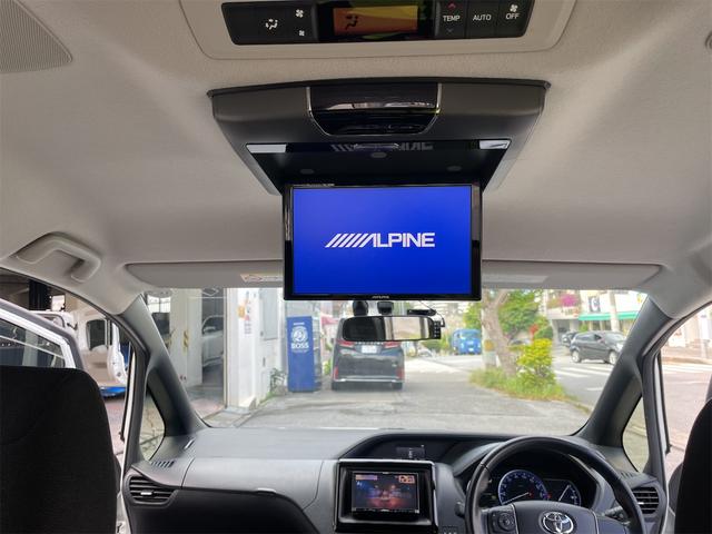 後席モニターつき！！お子様もあきなくドライブが楽しめますね！！