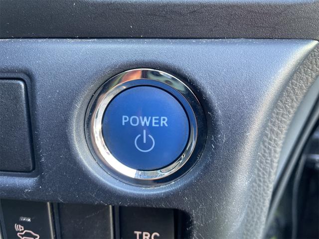 押せばエンジン始動！プッシュスタートです☆キーをポケットなどに入れててもエンジンがつけられるのでとっても便利♪ポチッとエンジンをかけて週末はドライブにでかけましょー♪