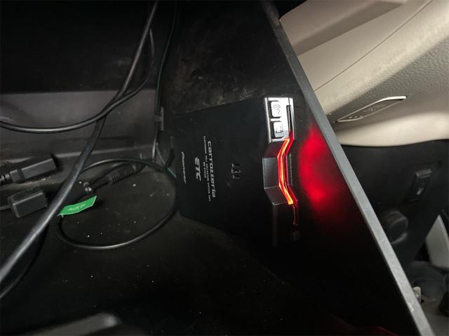 �������H���g���Ƃ��ɂ��������~�܂�Ȃ��ăX�C�X�C����鎞���~��鎞���J�[�h��������Ƃ��Βʋ΂Ŗ����g���Ƃ����K���i�ł���ˁI�������T���̉��o�̃h���C�u�̍ۂ��d�s�b���[���͋󂢂Ă܂��̂ŁA�X�C�X�C��