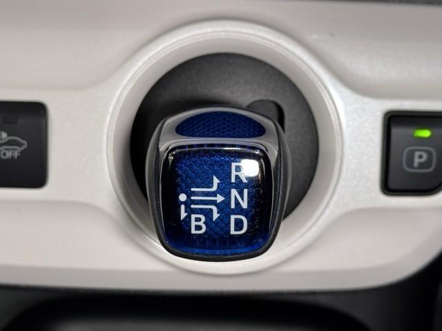 �e���݂₷���V�t�g�ł��B�@�⓹��M���̑������{�ł͑��삪�ȒP�ł����ł��B�@�V�t�g�`�F���W���₷�����ɍl�����Ĕz�u����Ă���̂ő��삵�Ղ��ł���B