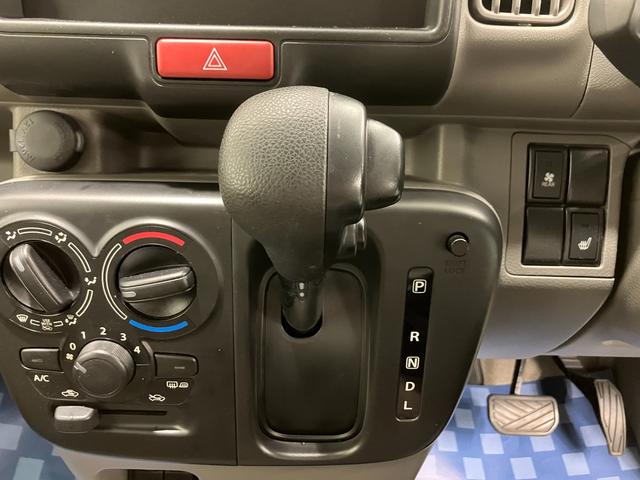 エブリイ ＪＯＩＮターボ　６型　ＬＥＤヘッドランプ　オートライト　スライドドア　プッシュスタート　スズキセーフティーサポート　４ＷＤ　衝突被害軽減システム　横滑り防止機能　シートヒーター　アイドリングストップ（13枚目）